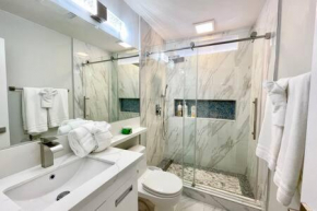 Rainforest Villa 4 Bedroom PoolSpa Walk2Disneyland